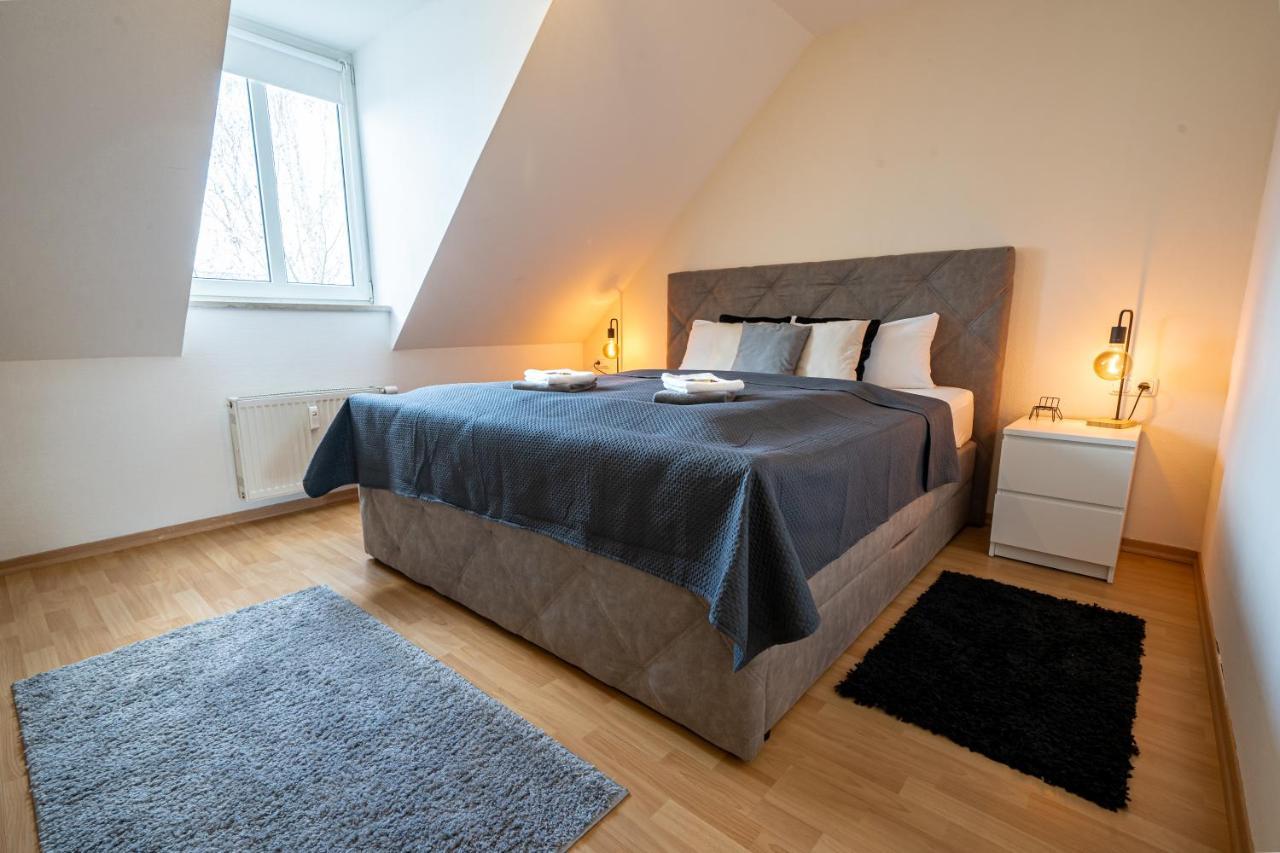 Apartment !!neu!! Deluxe I Balkon I Küche I Parken I Wlan I Netflix